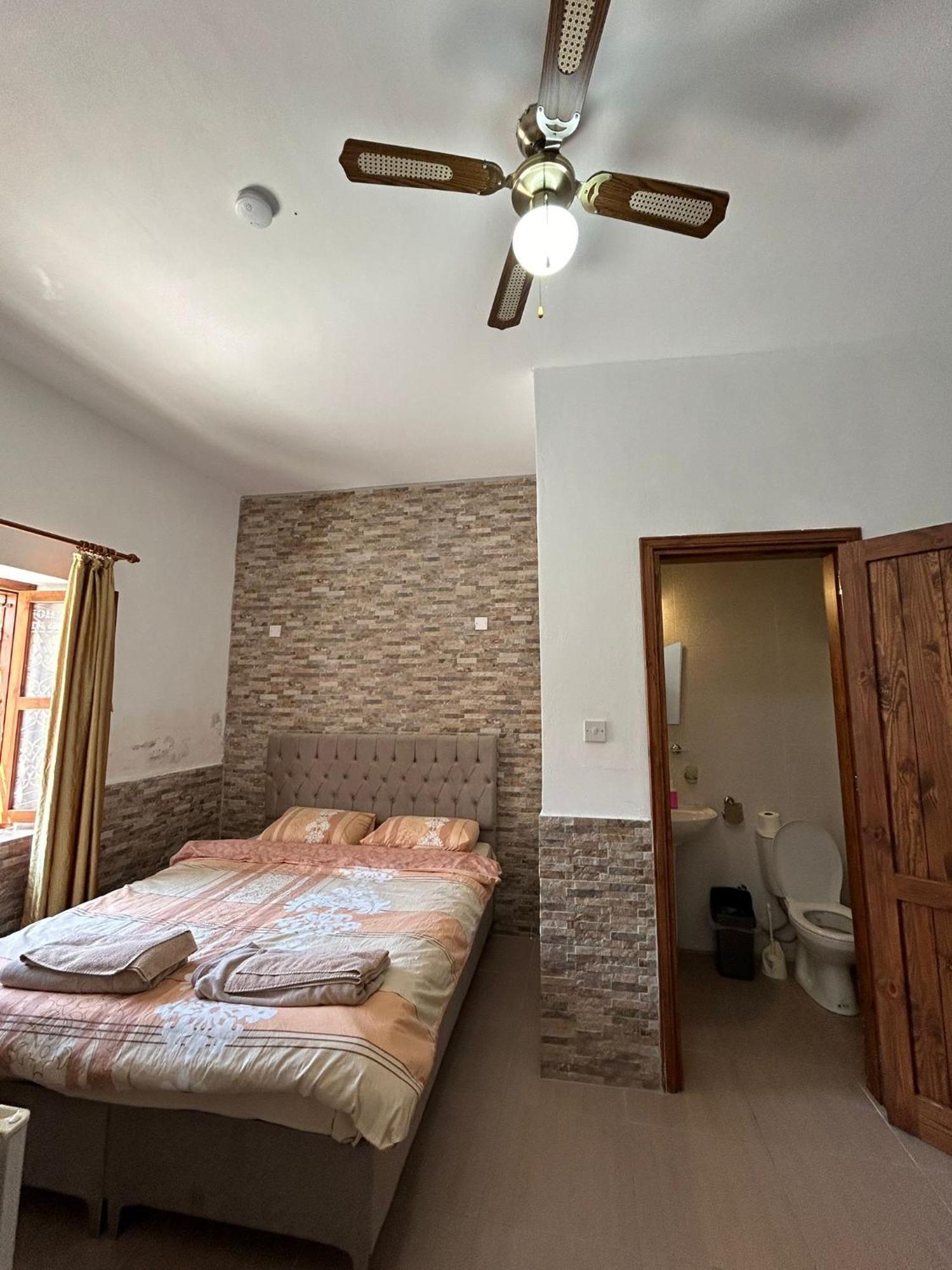 Arsione Guest House Famagouste Extérieur photo